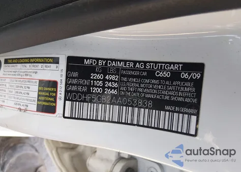 2010 Mercedes-Benz E 350 z USA, uszkodzony, nr VIN WDDHF5GB2AA053838